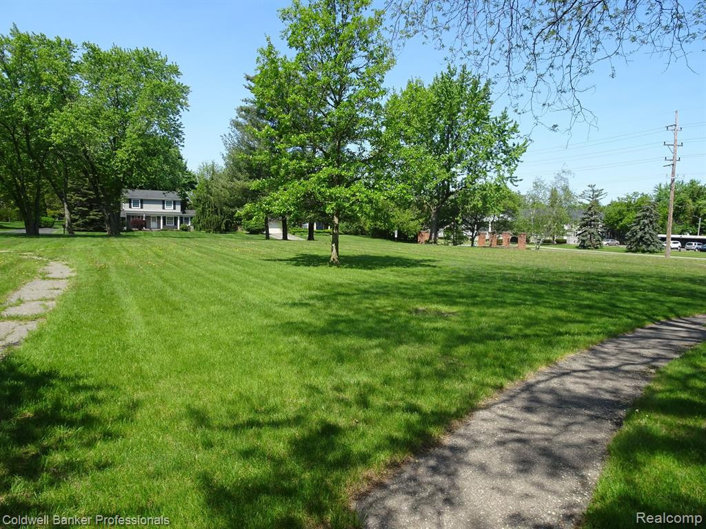1544 ABERDEEN PL, Bloomfield Hills, MI 48304 — Photo 63