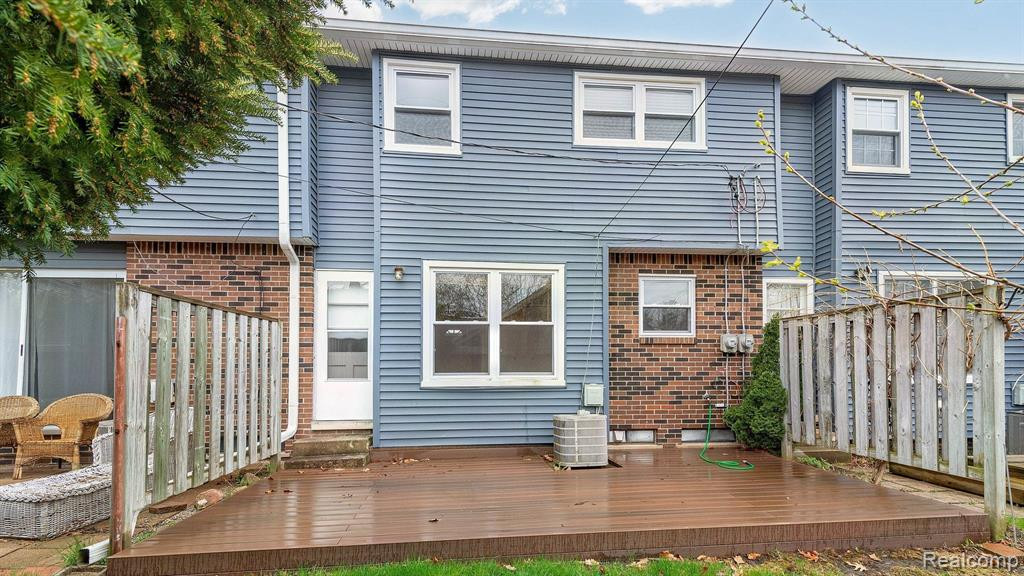 2763 PAGE Avenue, Ann Arbor, MI 48104 — Photo 2