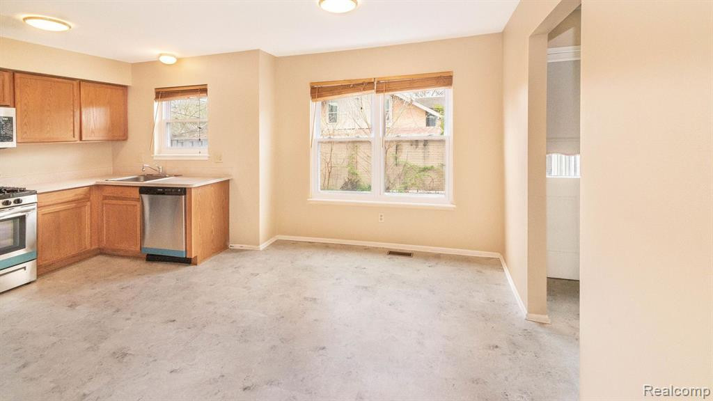 2763 PAGE Avenue, Ann Arbor, MI 48104 — Photo 9