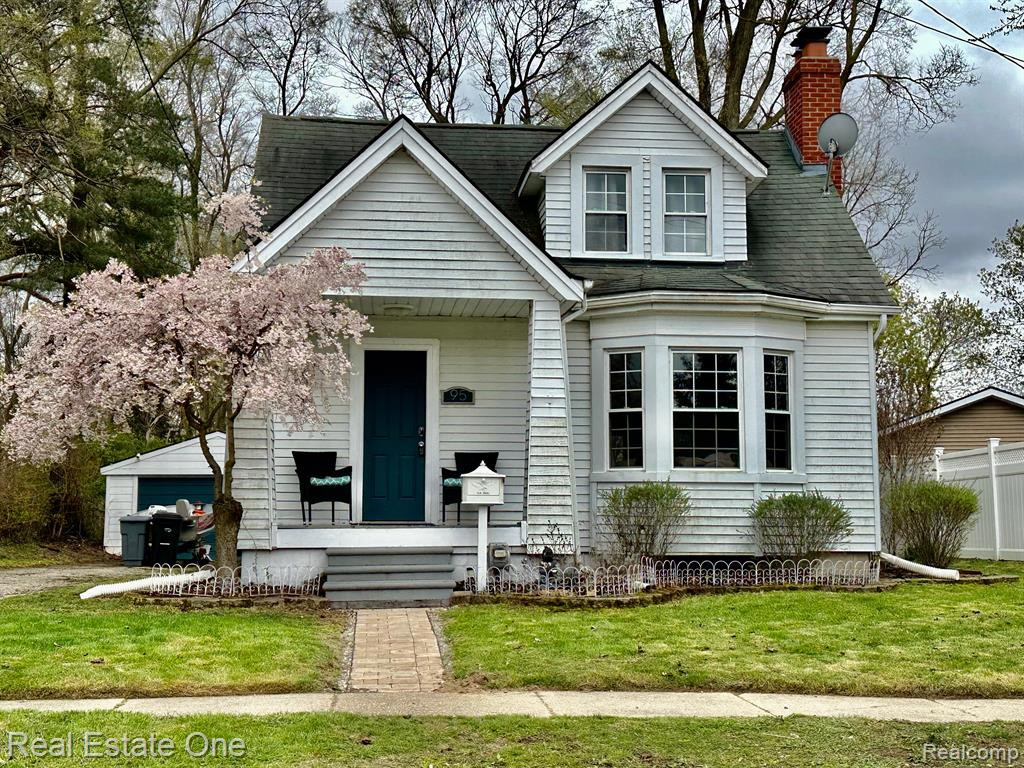 95 W CHURCH Street, Lake Orion, MI 48362 — front exterior