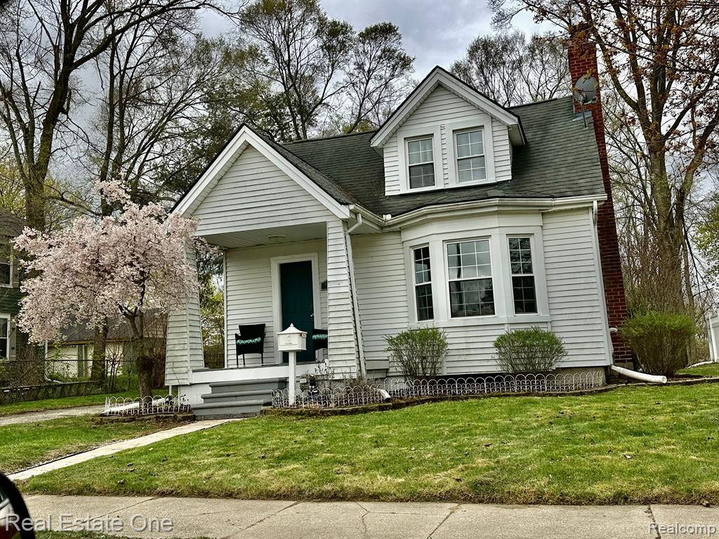95 W CHURCH Street, Lake Orion, MI 48362 — Photo 2