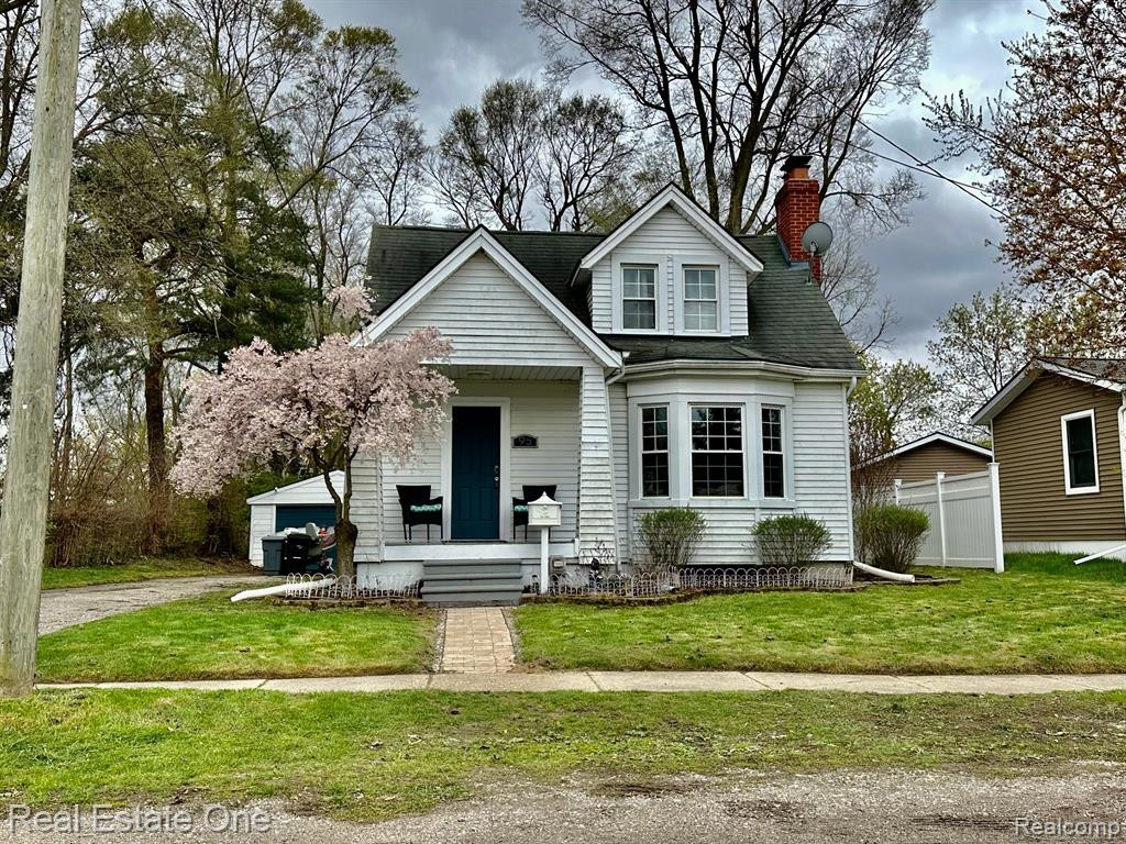 95 W CHURCH Street, Lake Orion, MI 48362 — Photo 3