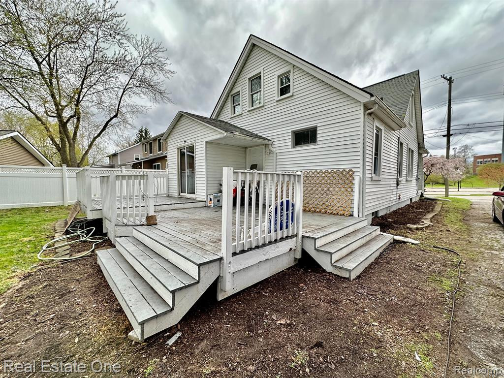 95 W CHURCH Street, Lake Orion, MI 48362 — Photo 4