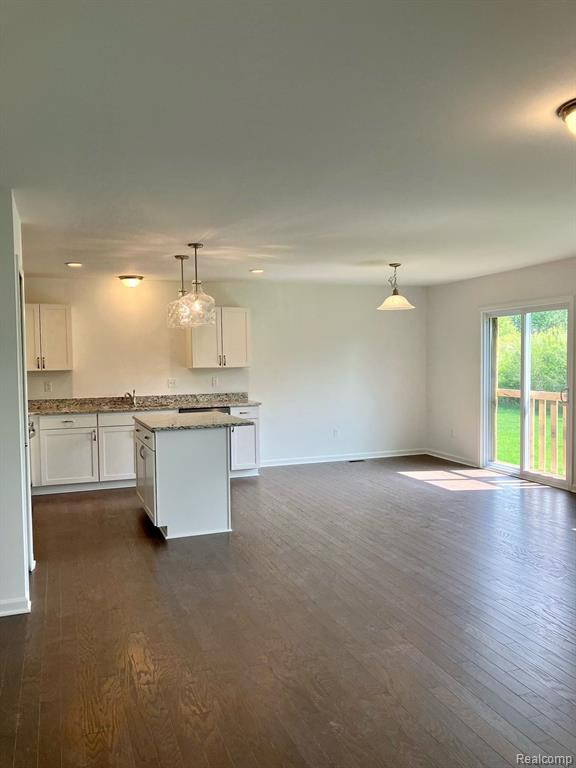 10229 SWAN LAKE Circle, 42, Ypsilanti, MI 48197 — Photo 12