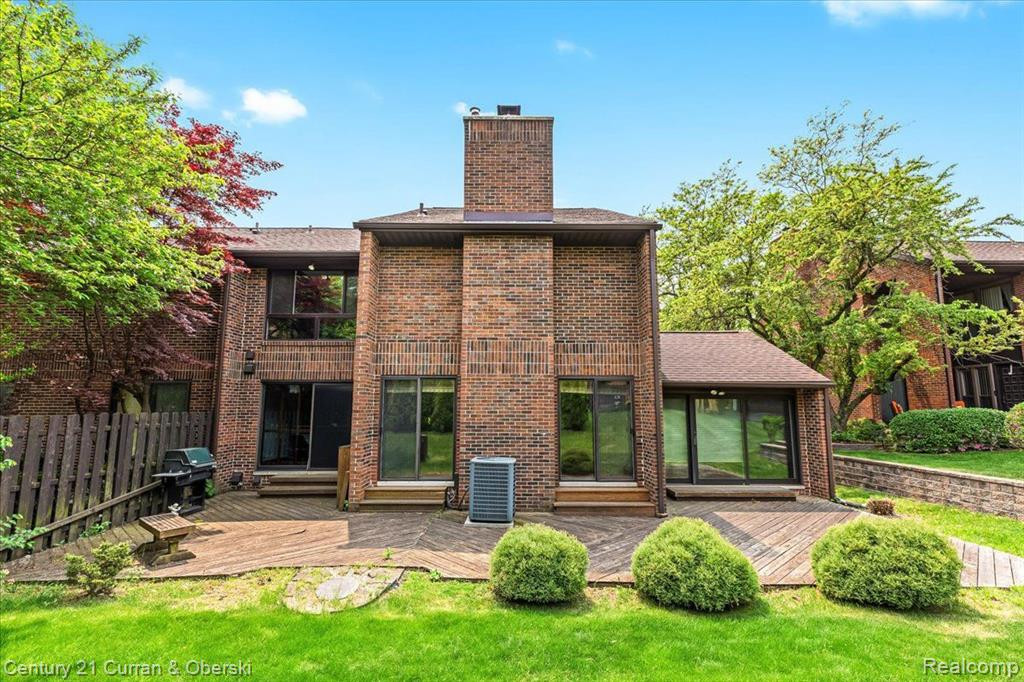 3029 LINDENWOOD Drive, Dearborn, MI 48120 — Photo 6