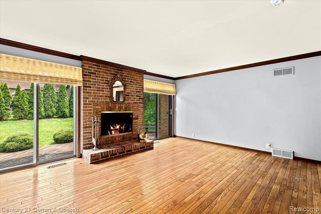 3029 LINDENWOOD Drive, Dearborn, MI 48120 — Photo 11