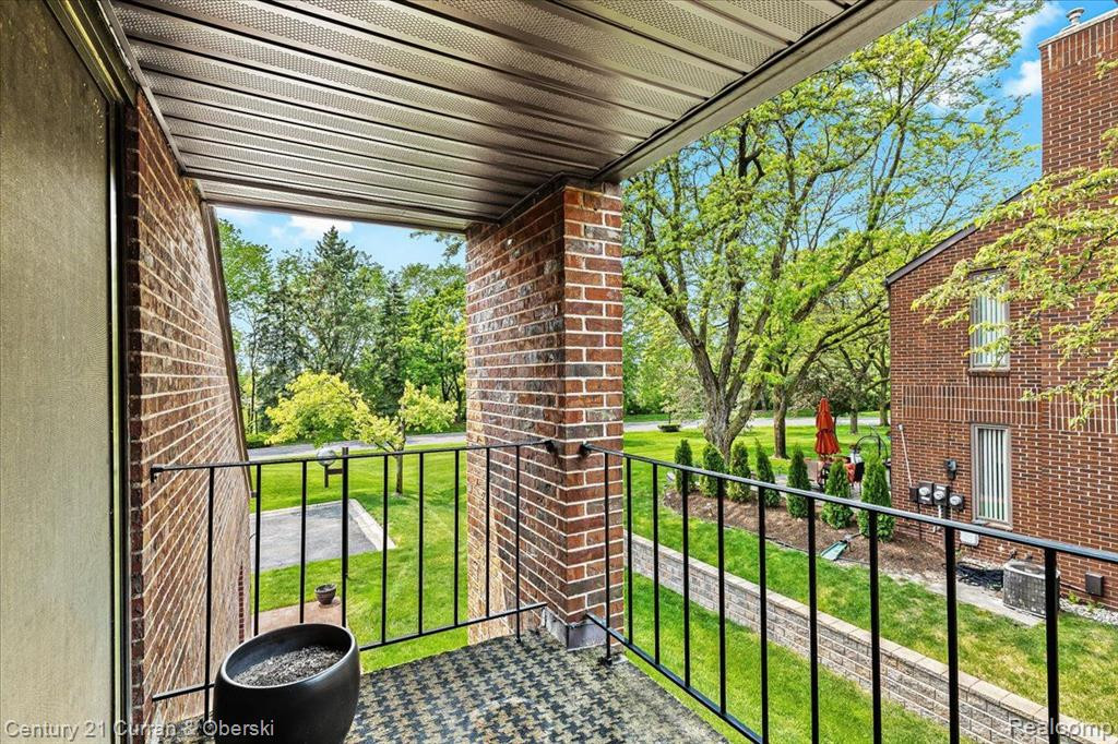 3029 LINDENWOOD Drive, Dearborn, MI 48120 — Photo 28