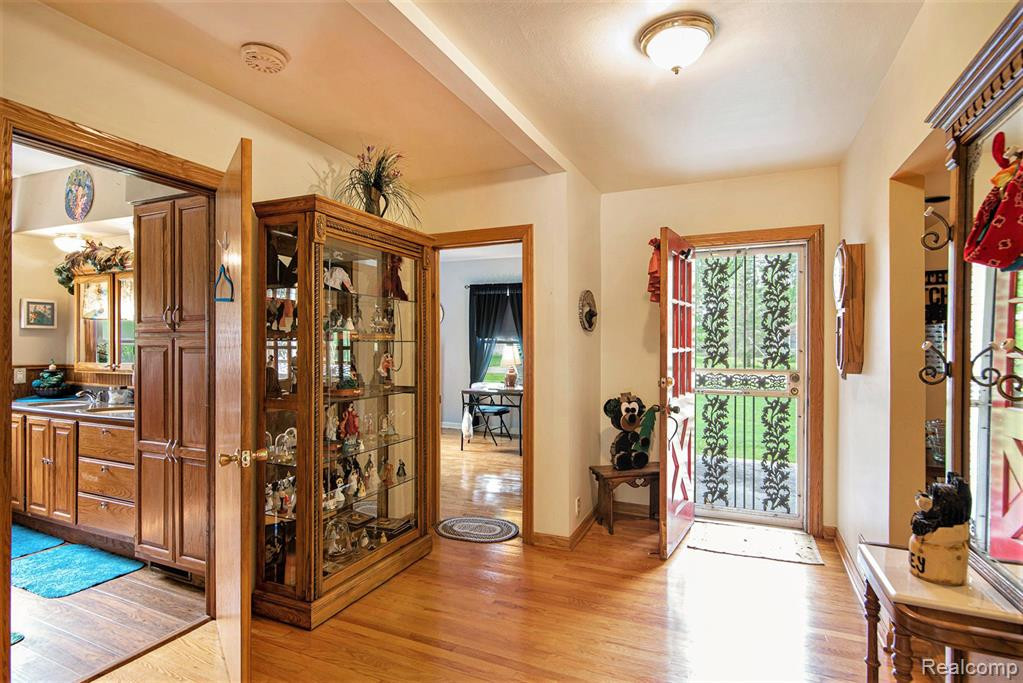 11701 PARK Drive, Lennon Vlg, MI 48449 — Photo 2
