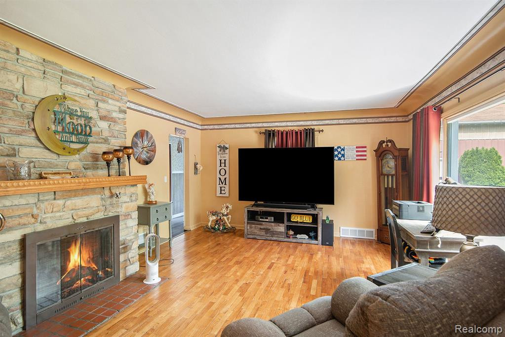 11701 PARK Drive, Lennon Vlg, MI 48449 — Photo 4