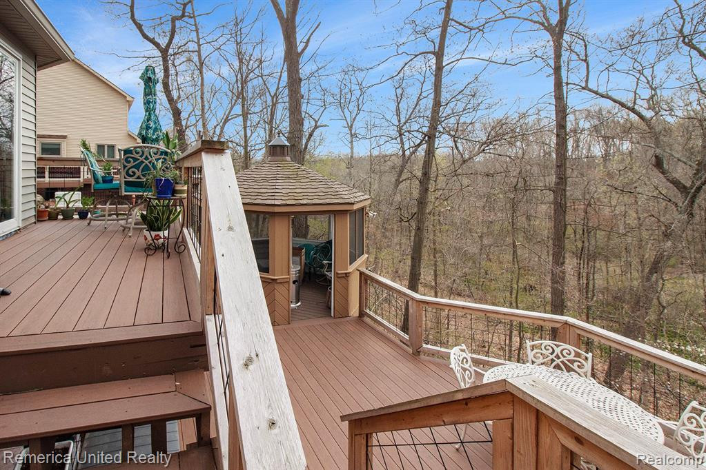 7719 PARTRIDGE HILL Drive, Brighton, MI 48116 — Photo 27