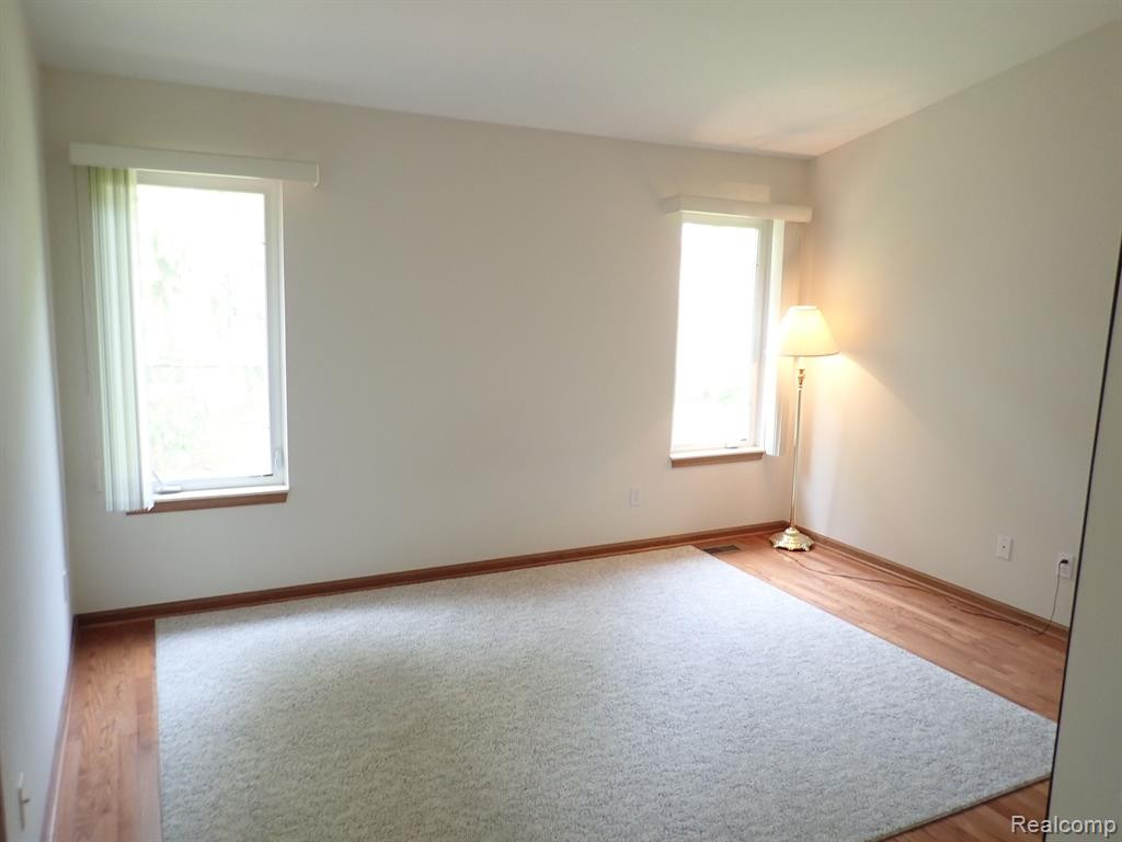 37188 CONDOR, Westland, MI — Photo 7