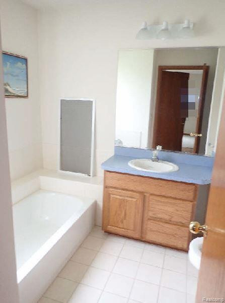 37188 CONDOR, Westland, MI — Photo 9