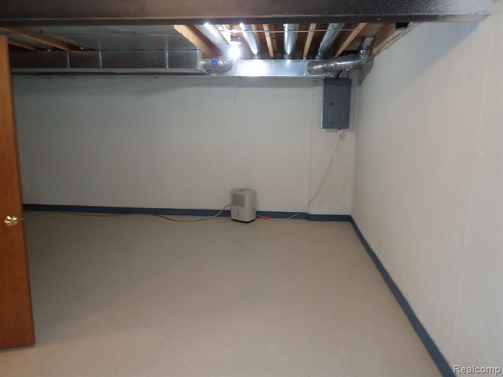 37188 CONDOR, Westland, MI — Photo 17