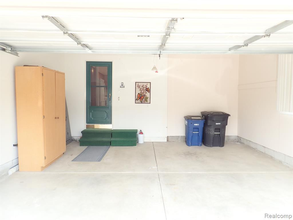 37188 CONDOR, Westland, MI — Photo 25