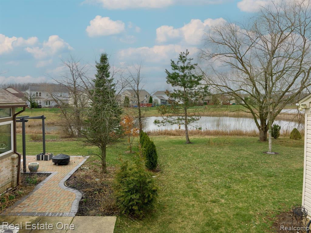 8090 SPRINGWATER Drive, Ypsilanti, MI 48197 — Photo 5