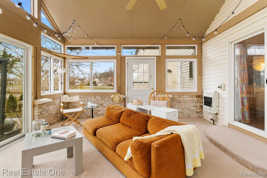 8090 SPRINGWATER Drive, Ypsilanti, MI 48197 — Photo 23