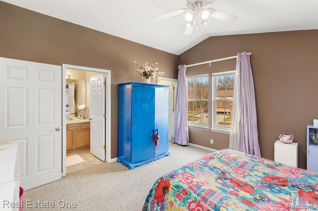 8090 SPRINGWATER Drive, Ypsilanti, MI 48197 — Photo 28
