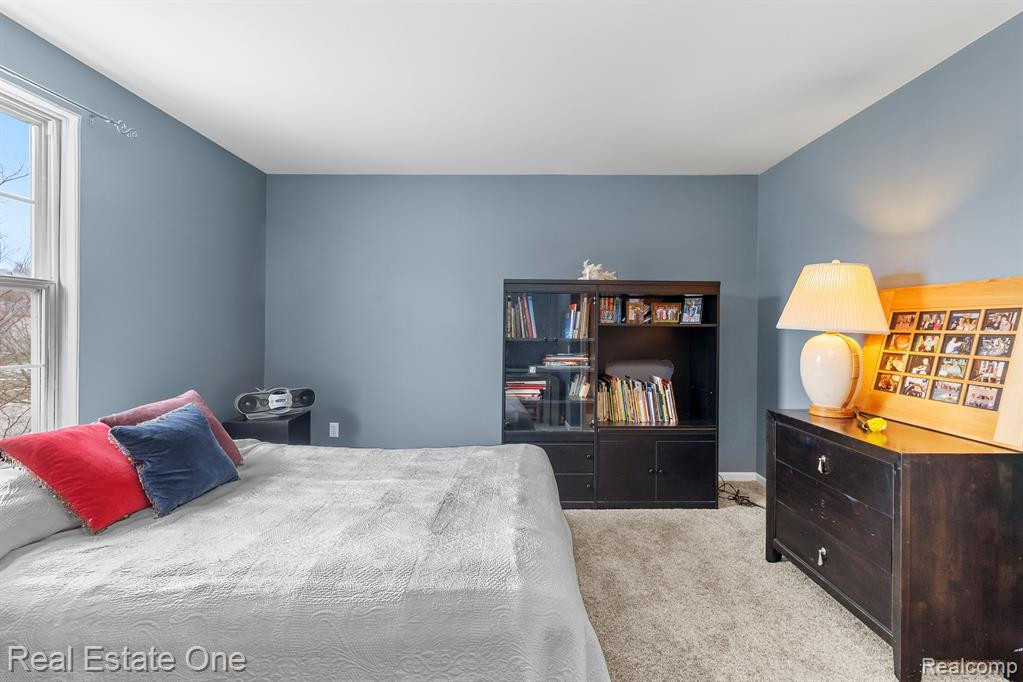 8090 SPRINGWATER Drive, Ypsilanti, MI 48197 — Photo 34