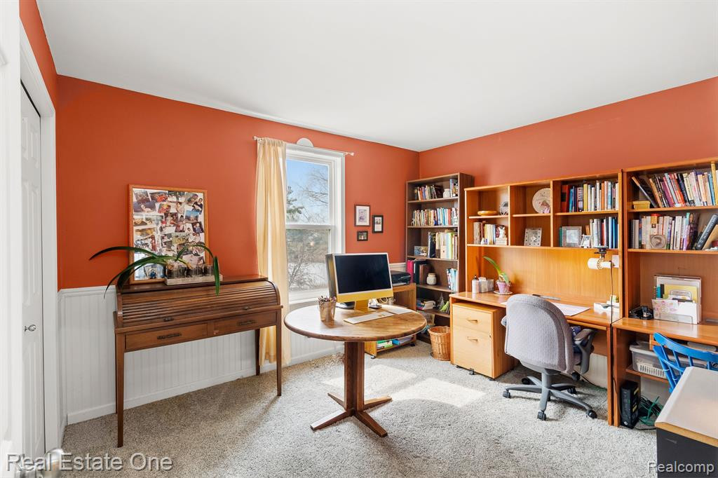 8090 SPRINGWATER Drive, Ypsilanti, MI 48197 — Photo 35