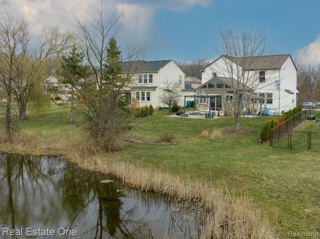 8090 SPRINGWATER Drive, Ypsilanti, MI 48197 — Photo 45