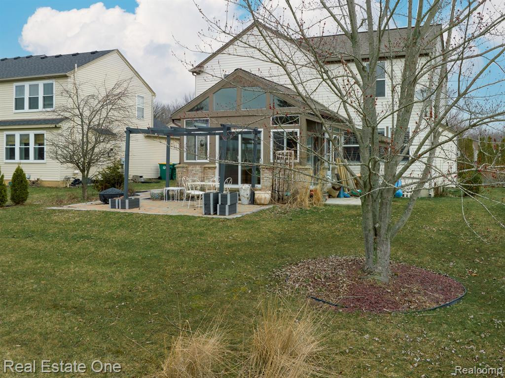 8090 SPRINGWATER Drive, Ypsilanti, MI 48197 — Photo 46