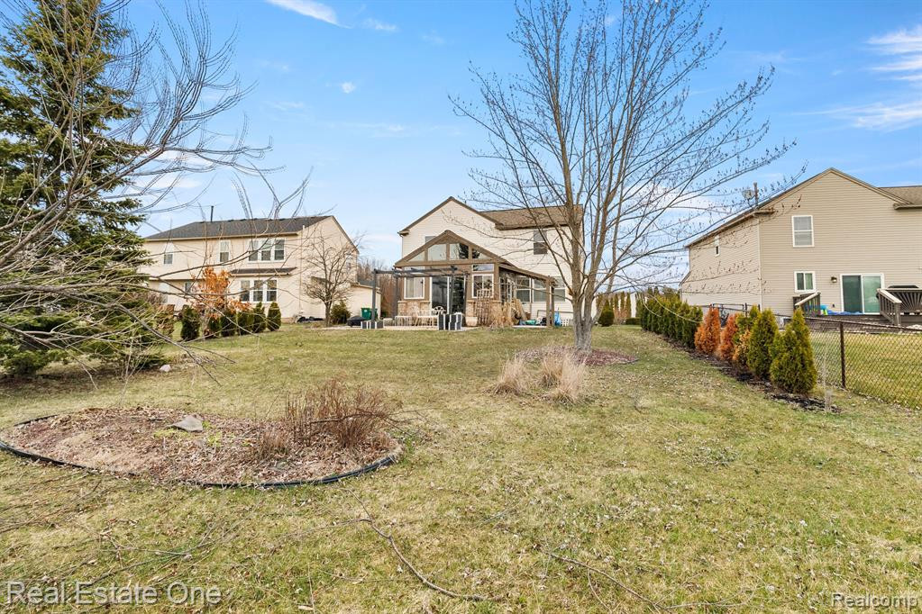 8090 SPRINGWATER Drive, Ypsilanti, MI 48197 — Photo 49