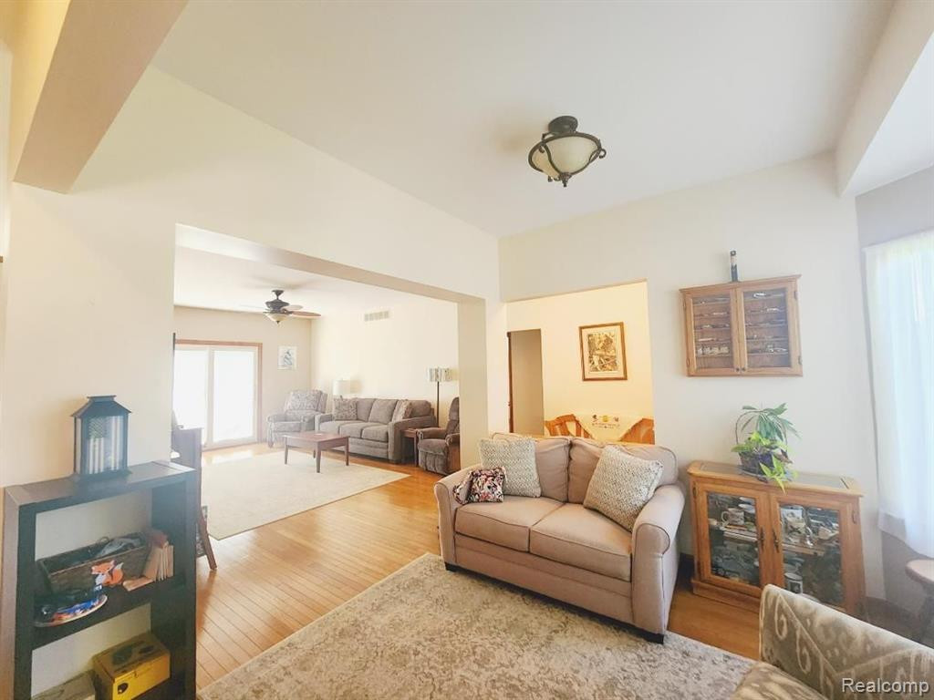 4847 SPRUCE Street, Cass City, MI 48726 — Photo 2