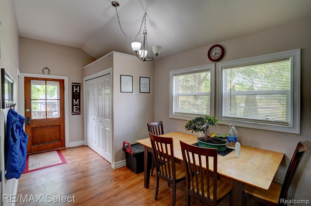 44 KEARSLEY Street, Ortonville, MI 48462 — Photo 5