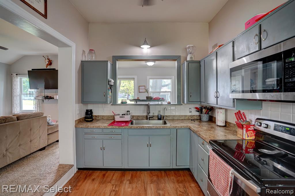 44 KEARSLEY Street, Ortonville, MI 48462 — Photo 8