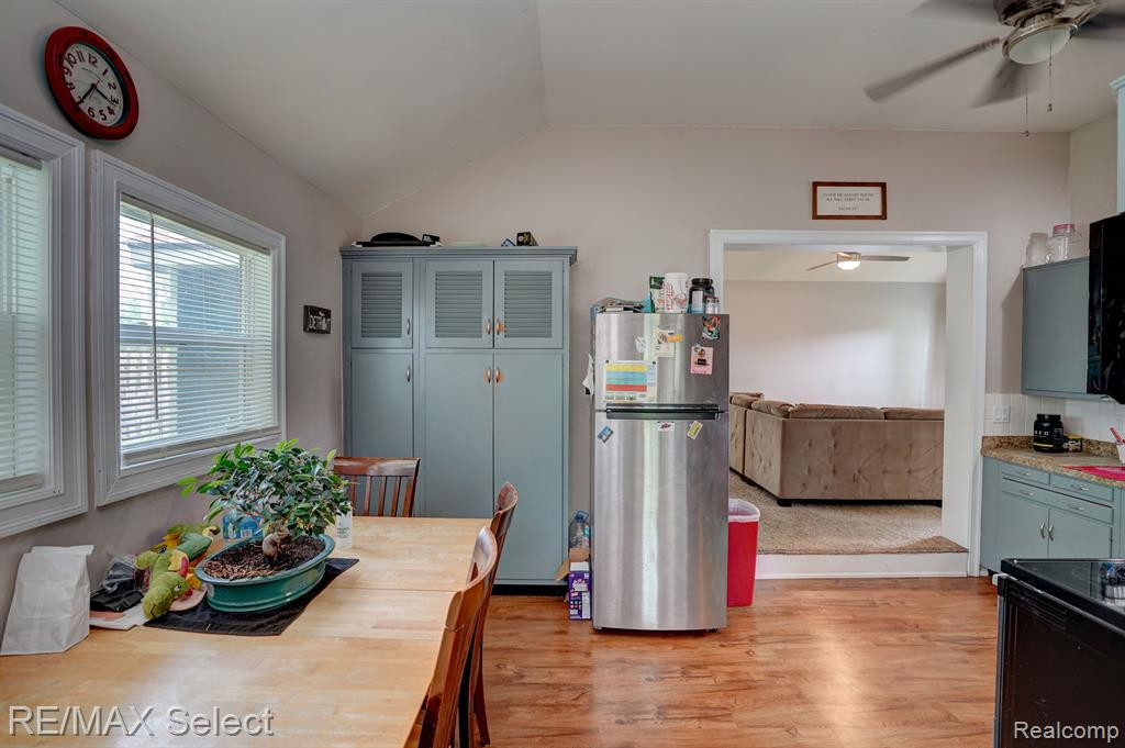 44 KEARSLEY Street, Ortonville, MI 48462 — Photo 9