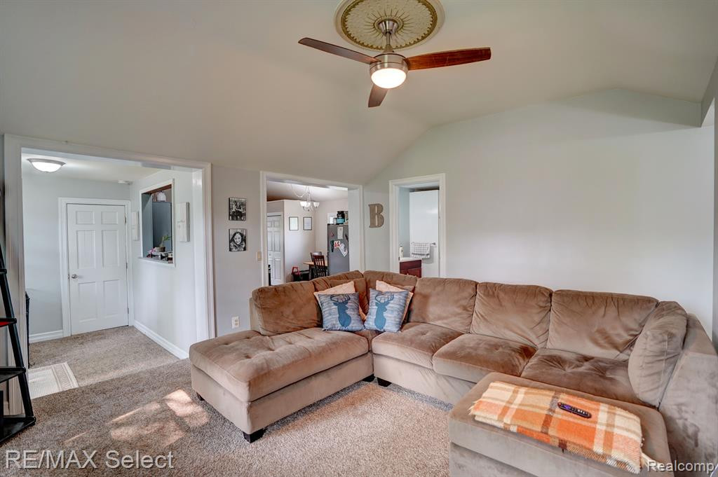 44 KEARSLEY Street, Ortonville, MI 48462 — Photo 11