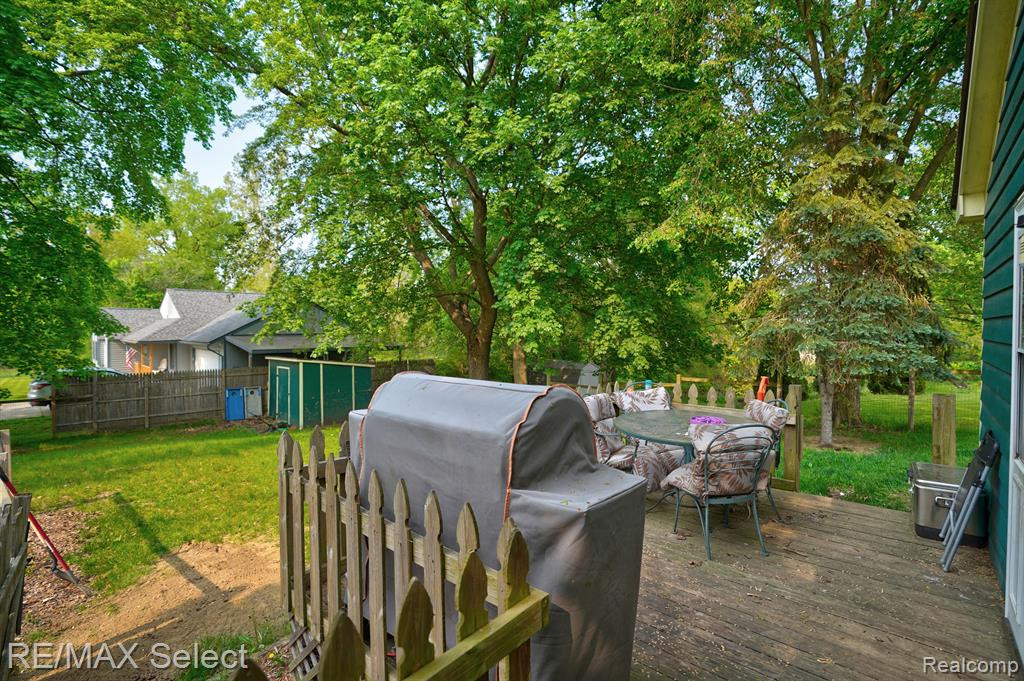 44 KEARSLEY Street, Ortonville, MI 48462 — Photo 20