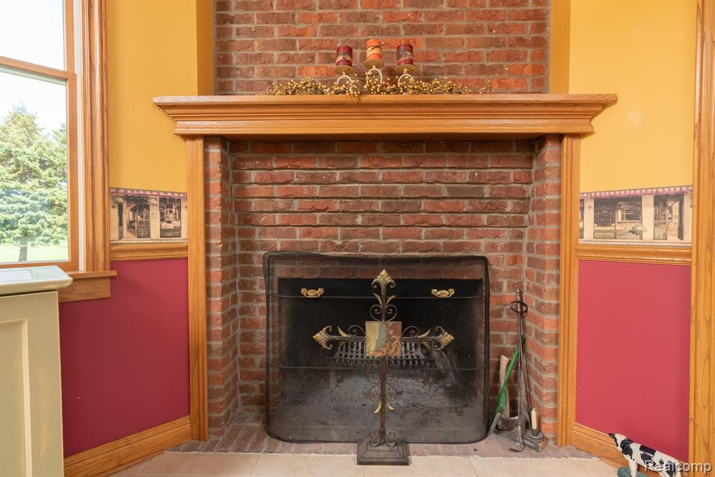 5311 E SHERWOOD Road, Webberville, MI 48892 — Photo 5