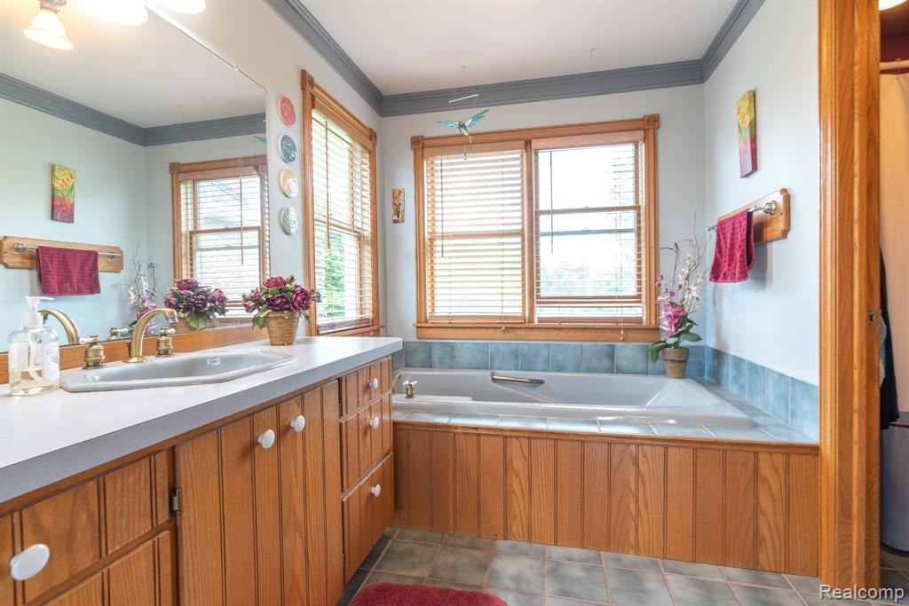 5311 E SHERWOOD Road, Webberville, MI 48892 — Photo 15