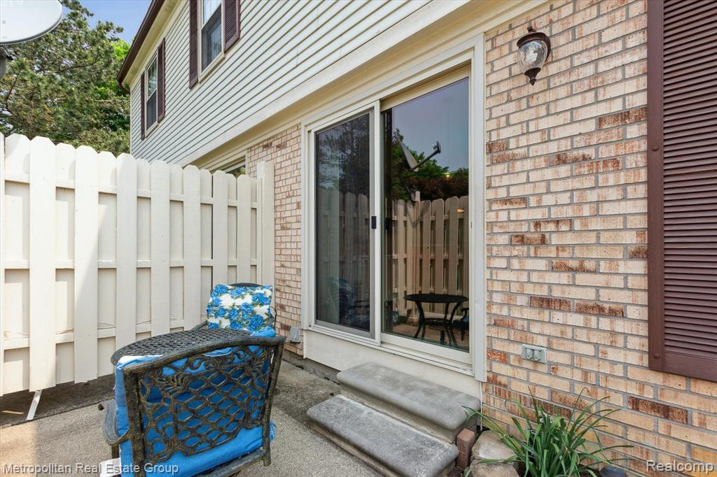 1516 DOVER Hill S, Walled Lake, MI 48390 — Photo 35