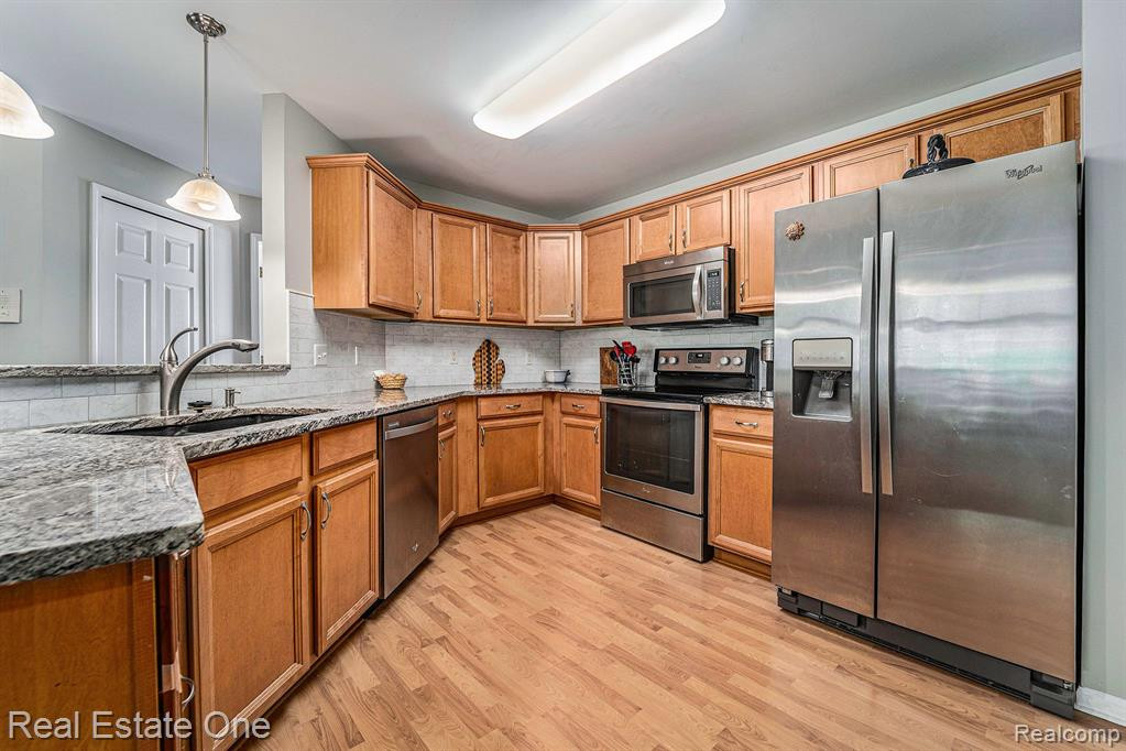 18206 ADRI Circle, 128, Walled Lake, MI 48390 — Photo 8
