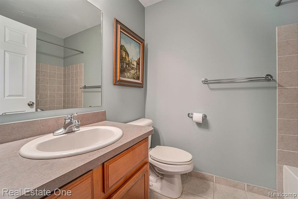 18206 ADRI Circle, 128, Walled Lake, MI 48390 — Photo 17