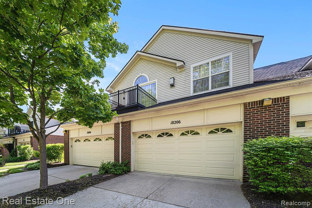 18206 ADRI Circle, 128, Walled Lake, MI 48390 — Photo 23