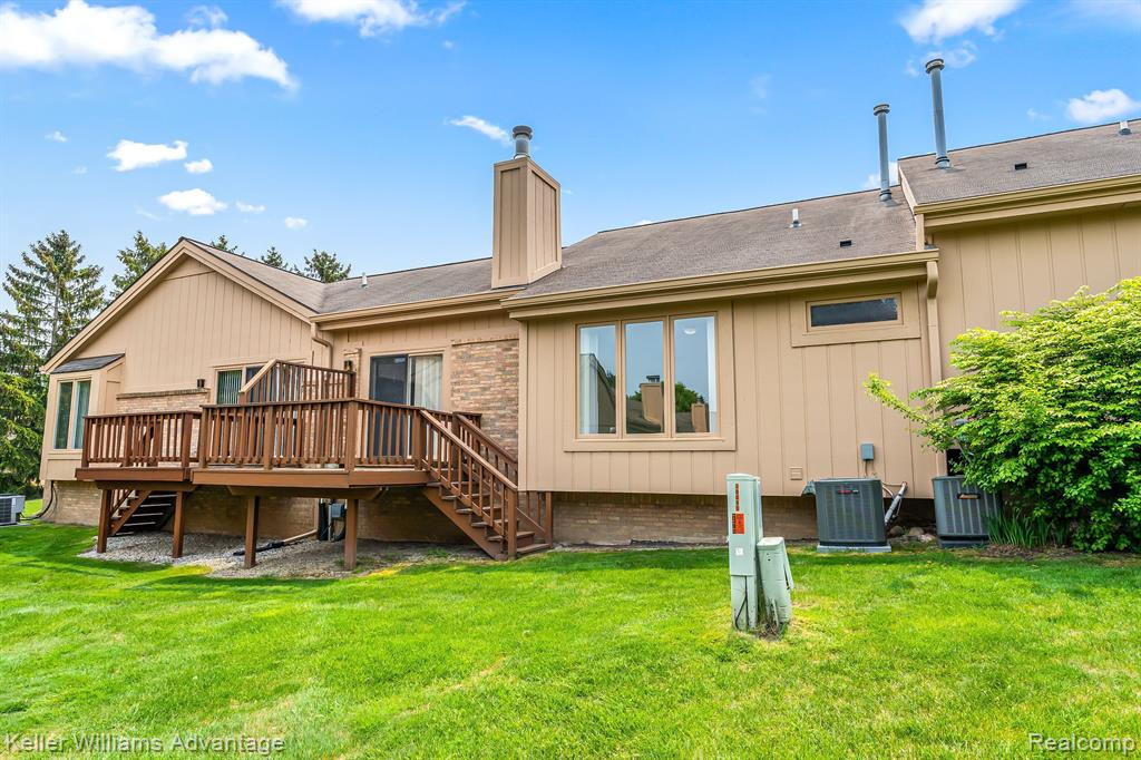 35036 RED PINE Drive, Farmington Hills, MI 48335 — Photo 21
