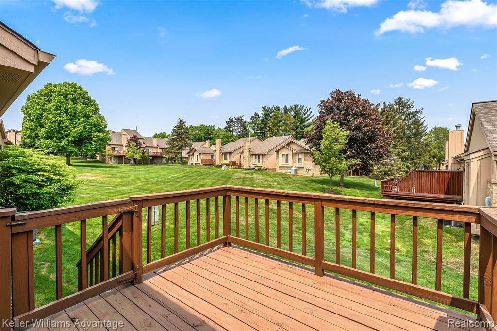 35036 RED PINE Drive, Farmington Hills, MI 48335 — Photo 22