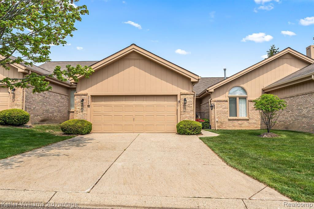 35036 RED PINE Drive, Farmington Hills, MI 48335 — Photo 24