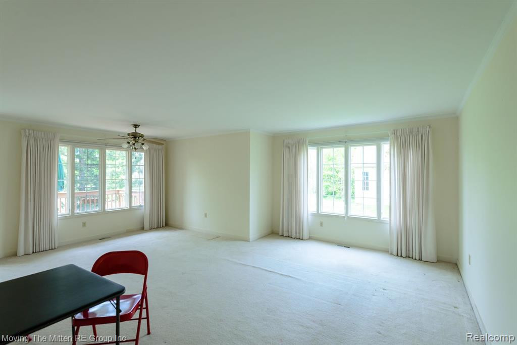 582 LANCASTER Court, Saline, MI 48176 — Photo 3