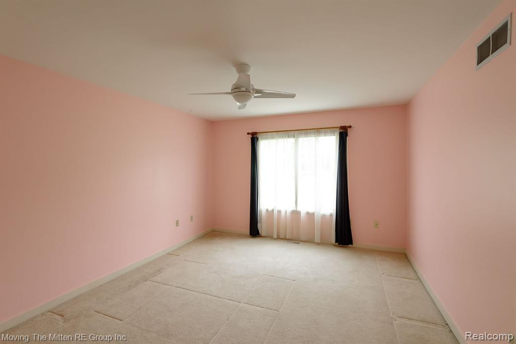 582 LANCASTER Court, Saline, MI 48176 — Photo 6