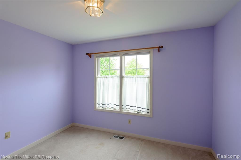 582 LANCASTER Court, Saline, MI 48176 — Photo 10