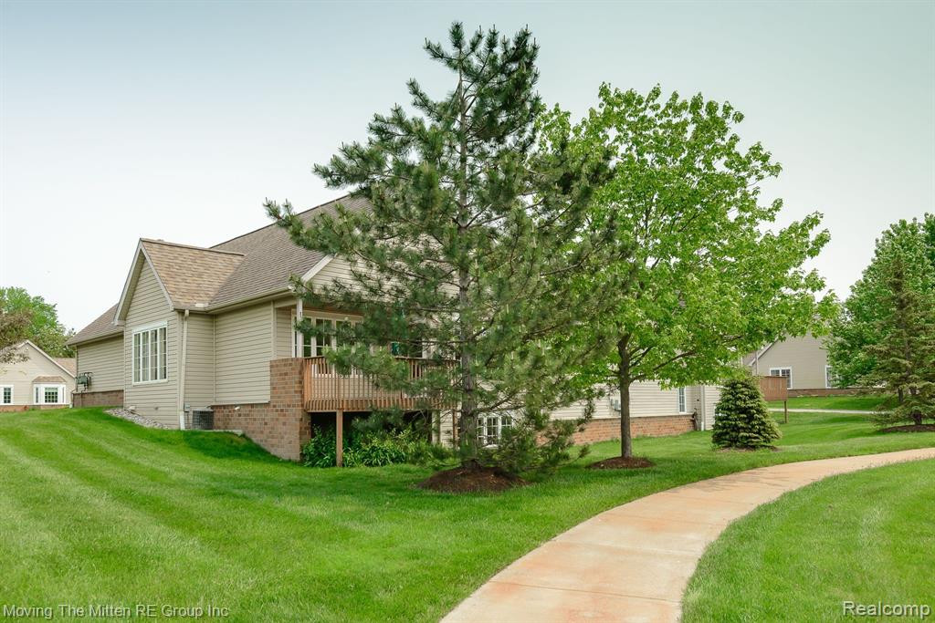 582 LANCASTER Court, Saline, MI 48176 — Photo 15