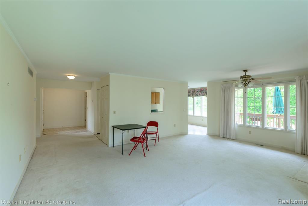 582 LANCASTER Court, Saline, MI 48176 — Photo 18