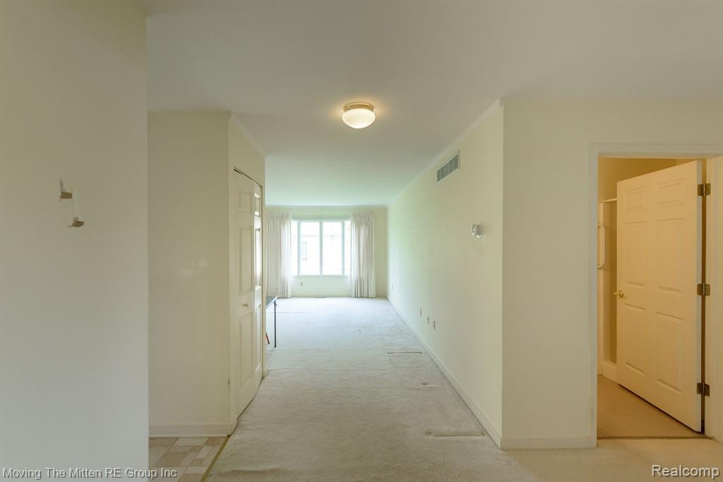 582 LANCASTER Court, Saline, MI 48176 — Photo 29