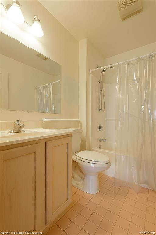 582 LANCASTER Court, Saline, MI 48176 — Photo 37