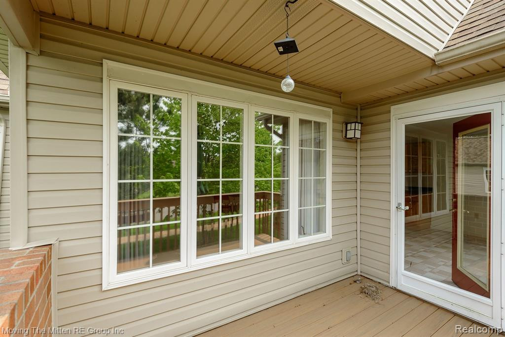 582 LANCASTER Court, Saline, MI 48176 — Photo 46