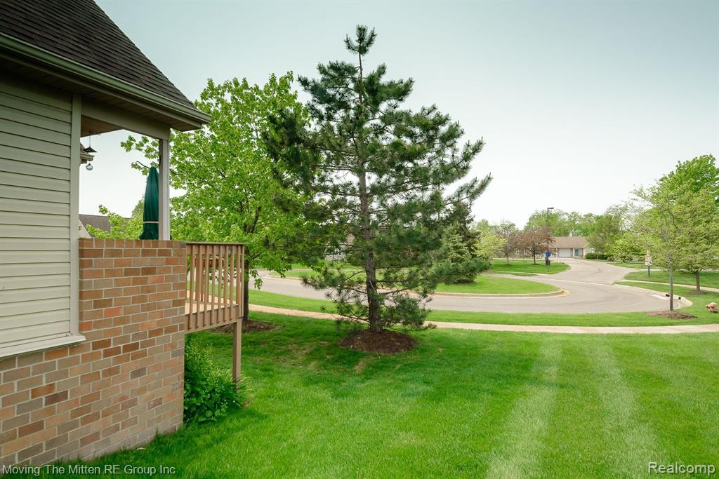 582 LANCASTER Court, Saline, MI 48176 — Photo 51